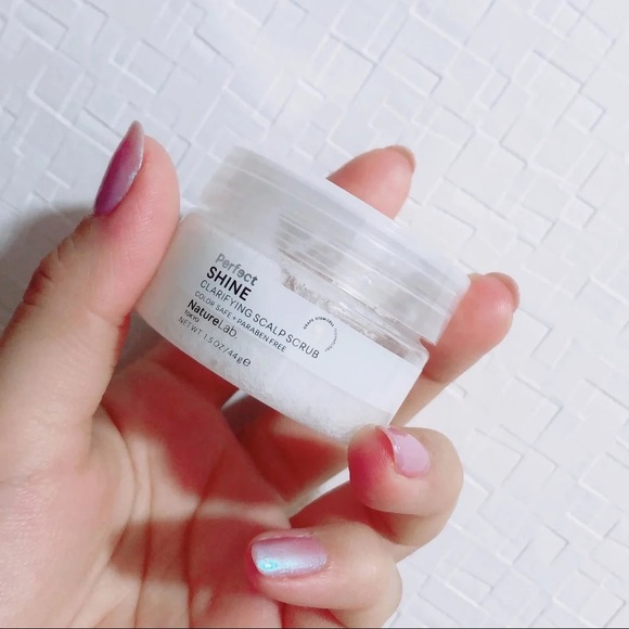 NatureLab Perfect Shine Clarifying Scalp Scrub 1oz - Picture 1 of 4